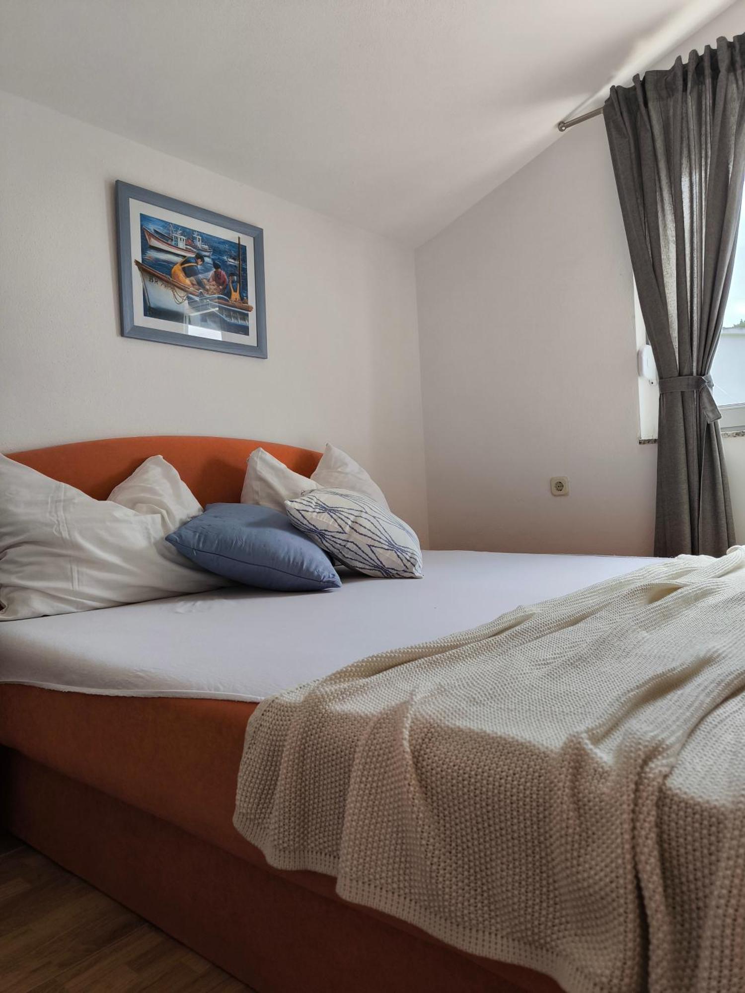 Apartmani Baresic พอดโกรา ภายนอก รูปภาพ