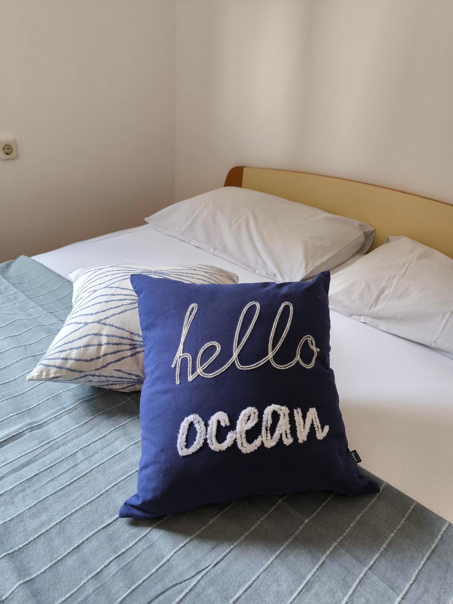 Apartmani Baresic พอดโกรา ภายนอก รูปภาพ