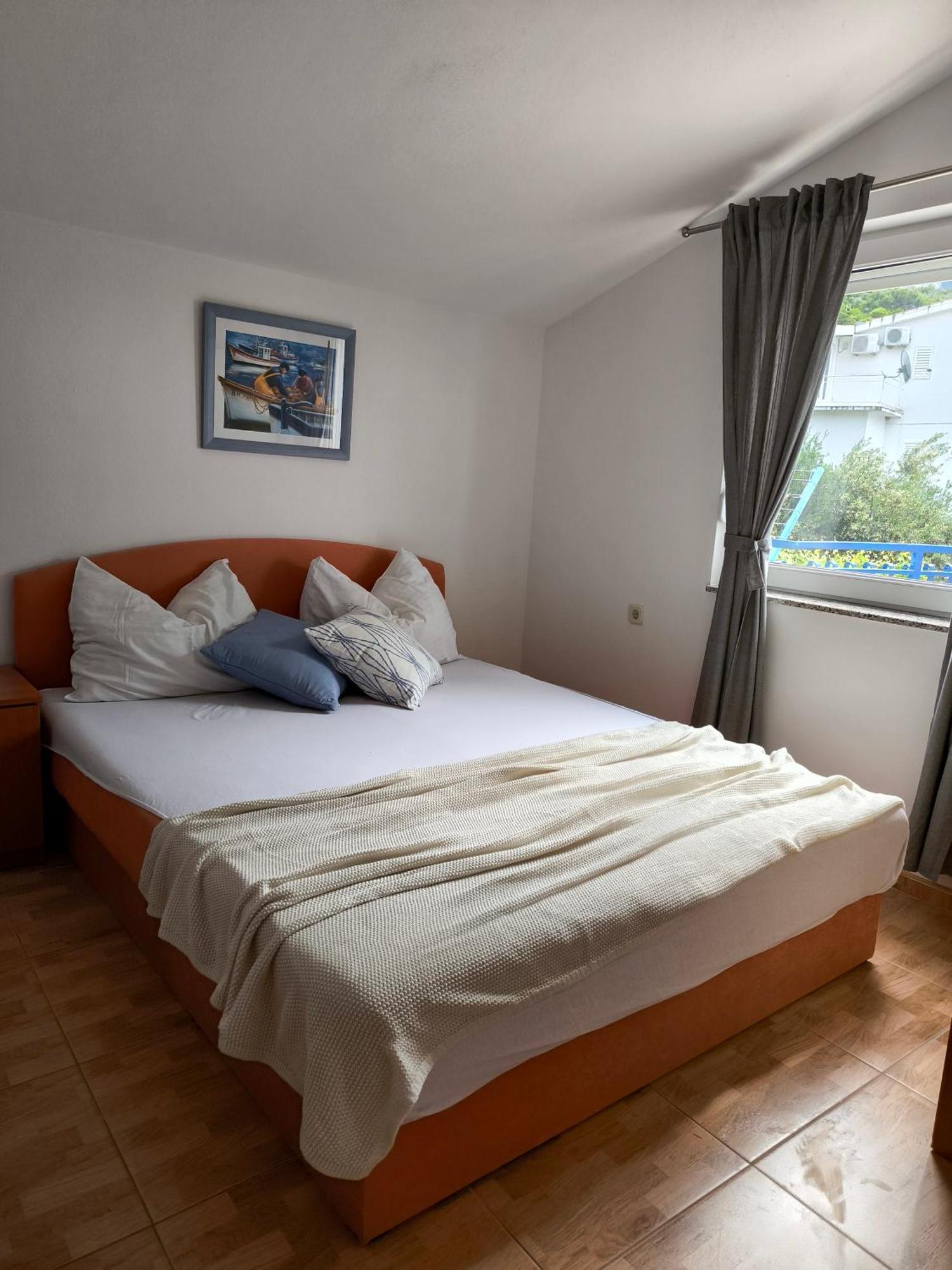 Apartmani Baresic พอดโกรา ภายนอก รูปภาพ