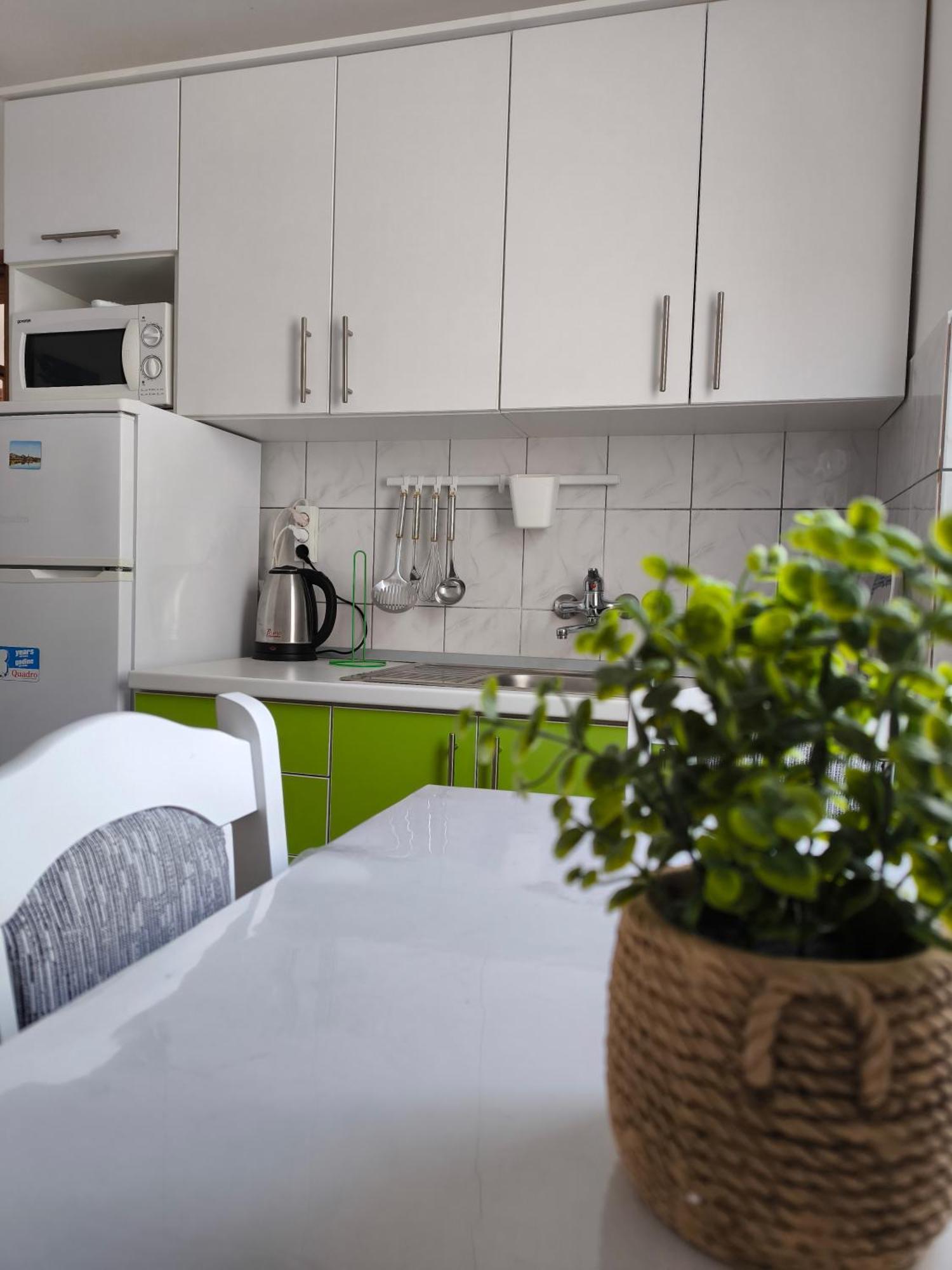 Apartmani Baresic พอดโกรา ภายนอก รูปภาพ
