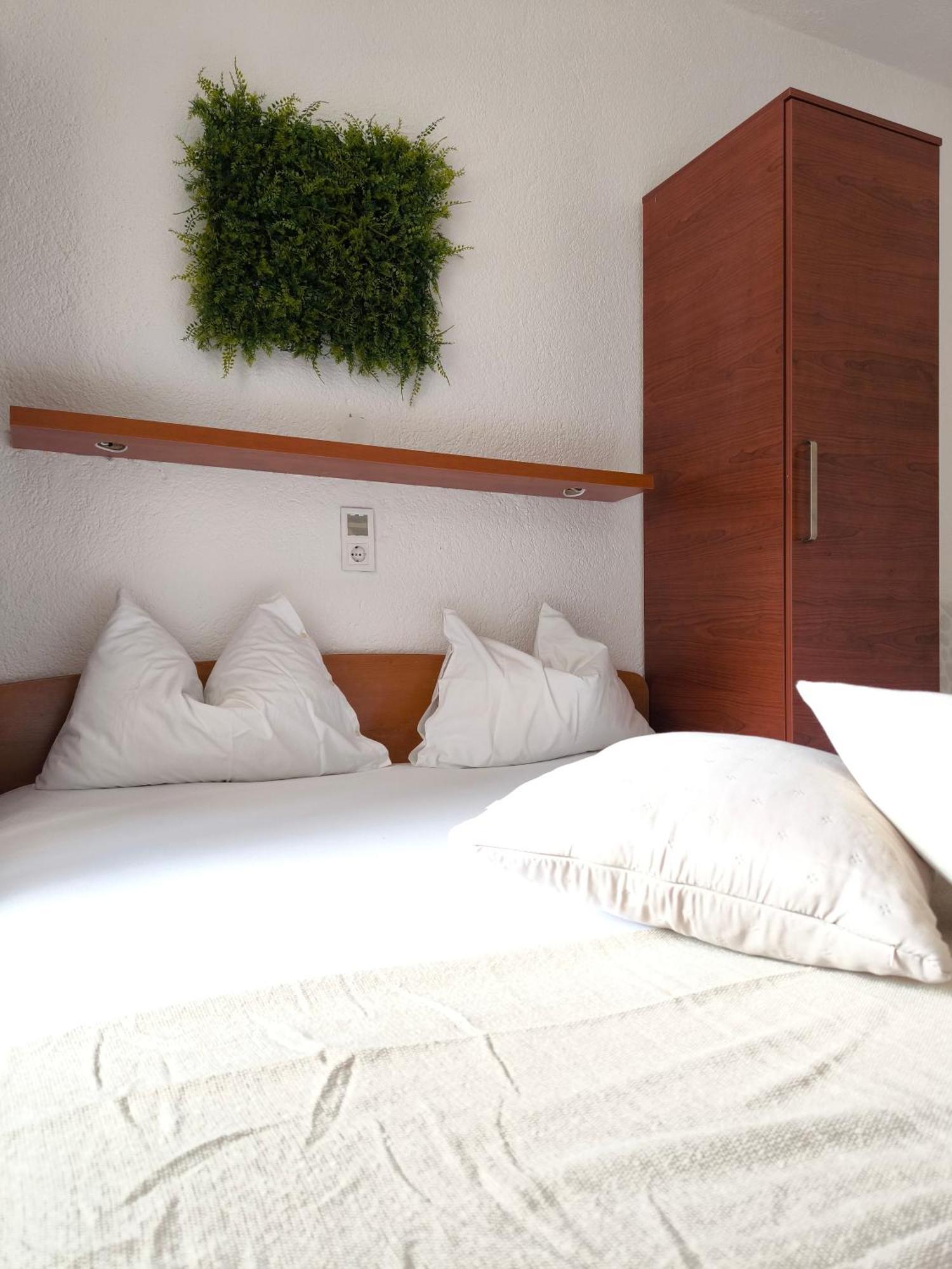 Apartmani Baresic พอดโกรา ภายนอก รูปภาพ
