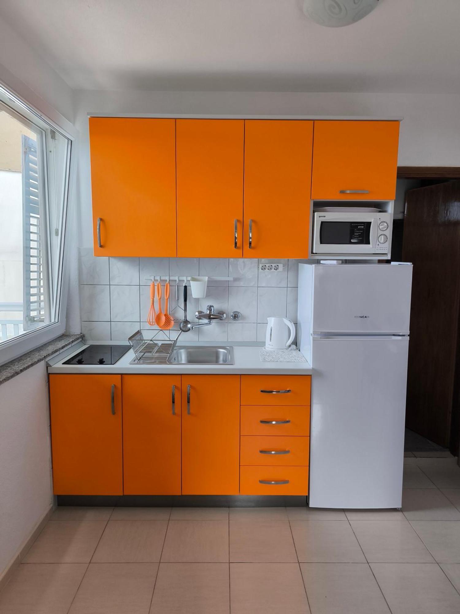 Apartmani Baresic พอดโกรา ภายนอก รูปภาพ